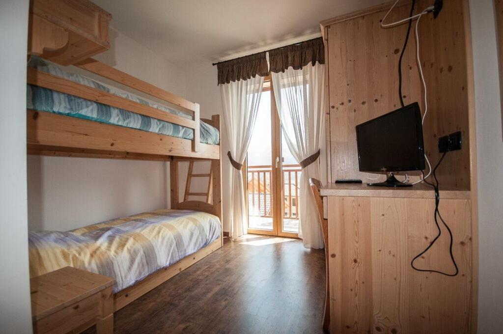 B&B Ledro Affittacamere Mezzolago Cameră foto